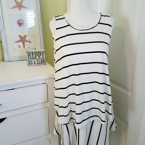 NEW Agnes & Dora Striped Tiered Tunic Top XS - Picture 4 of 4