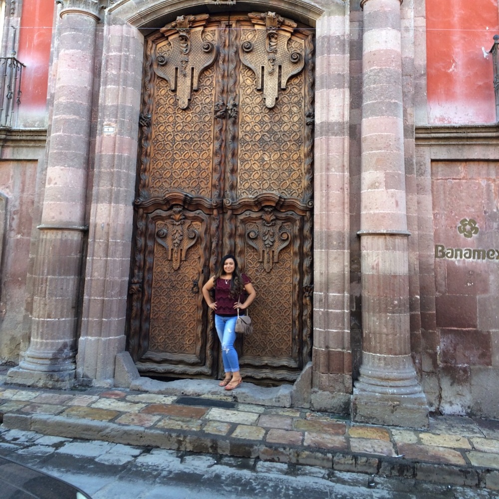 Meet your Posher, Noradeli