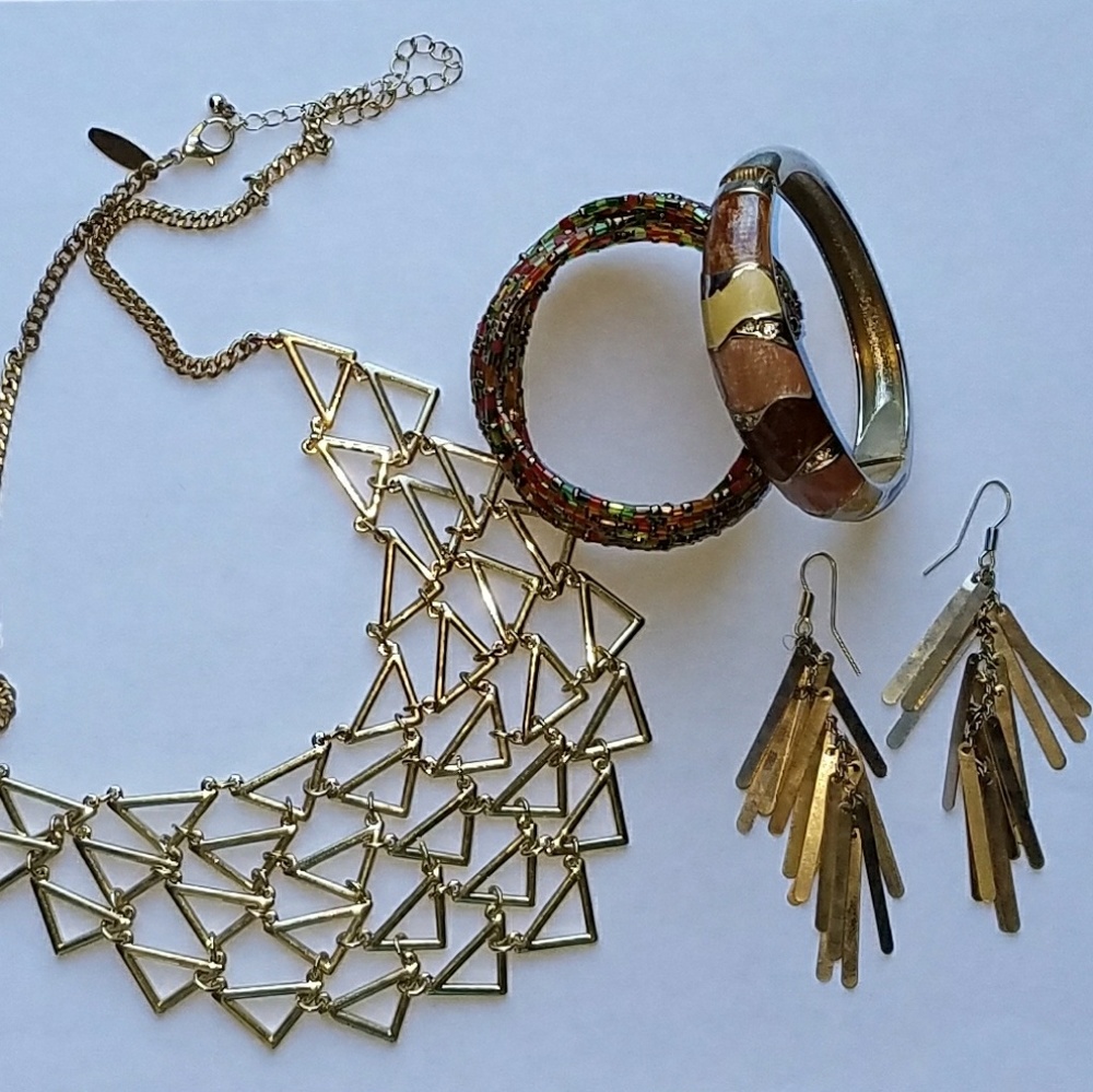 BUNDLE💥Bundle Gold Tone Jewelry