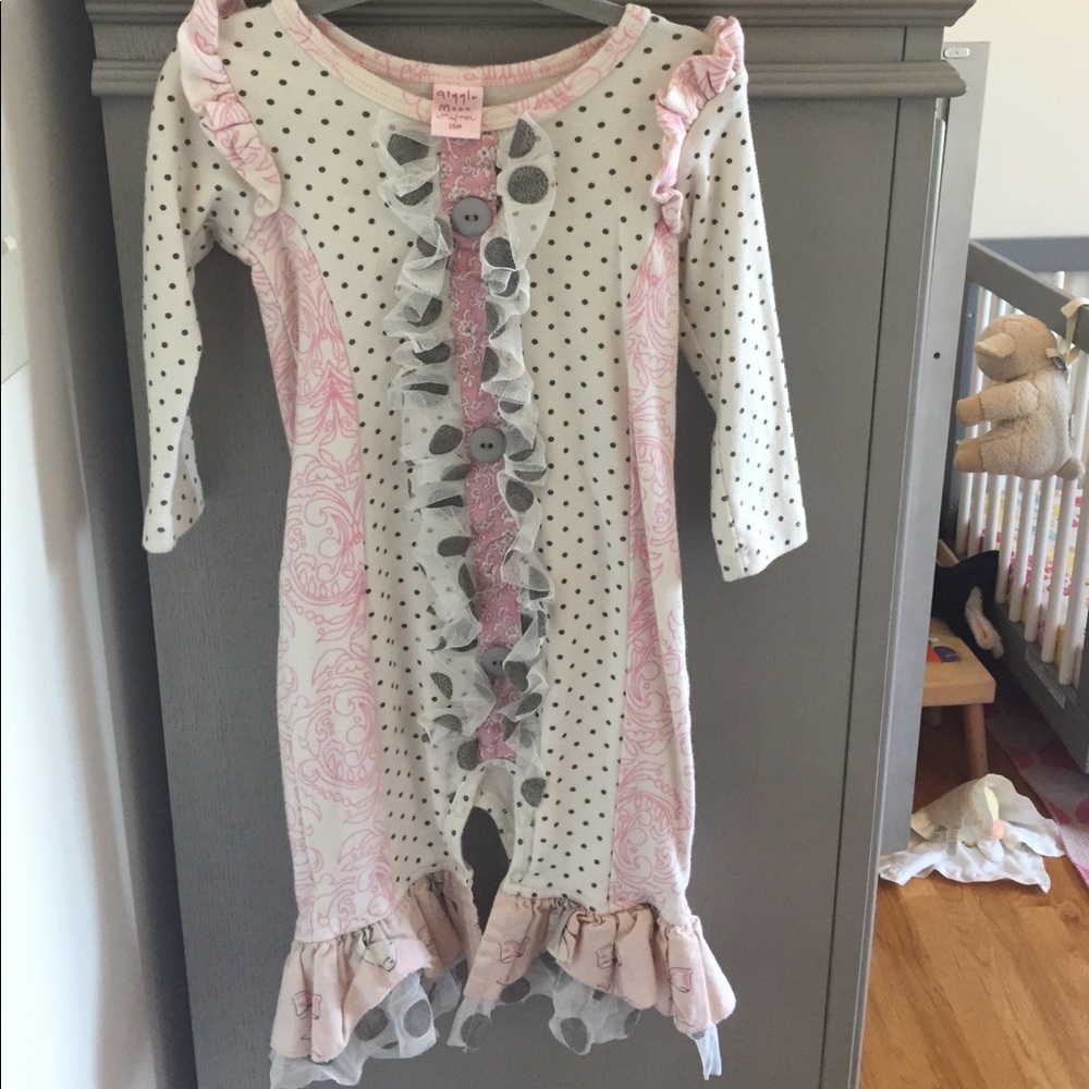 Giggle Moon Onesie - Size 18 months