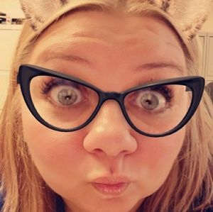 Meet your Posher, Sylvia