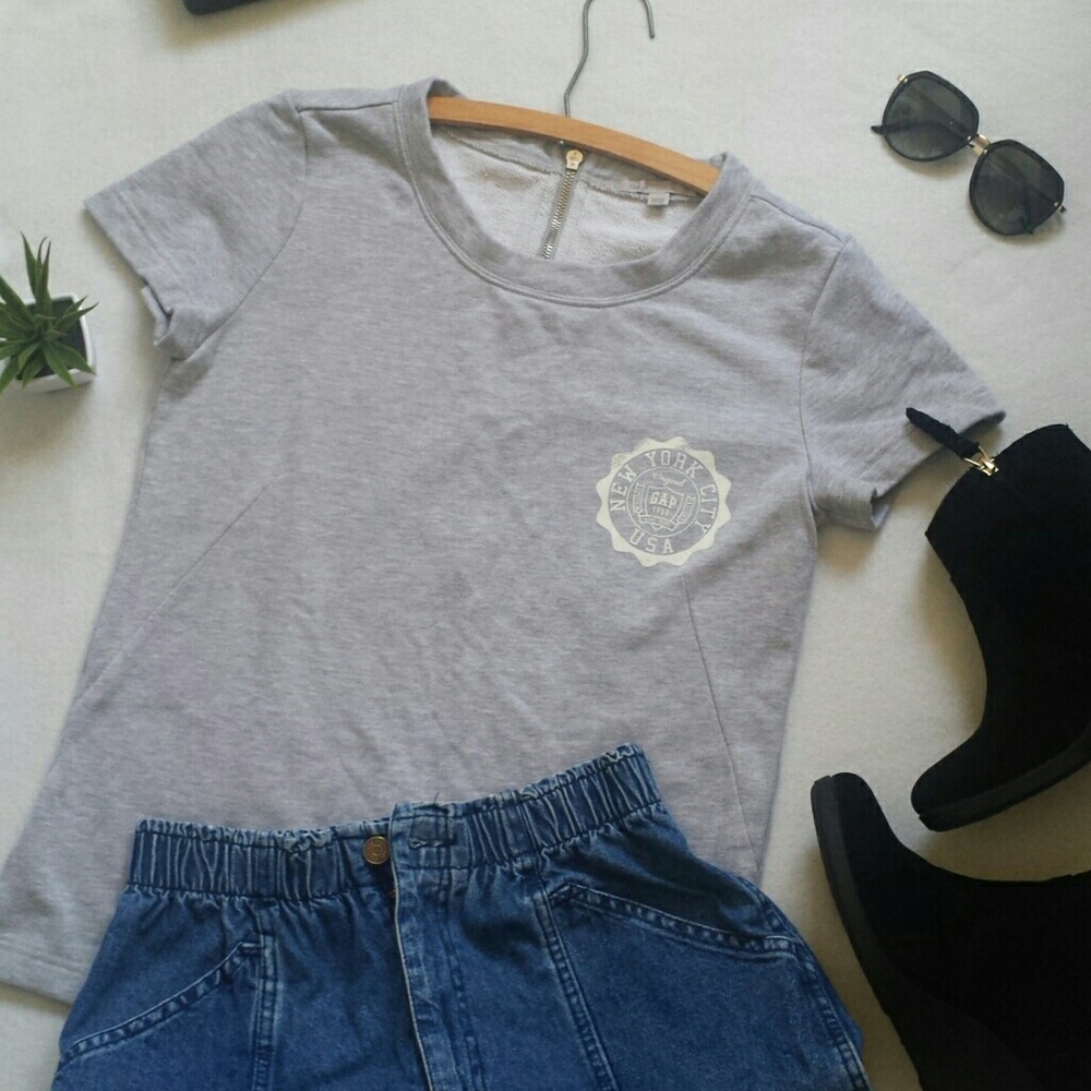GAP Gray Short Sleeved Top
