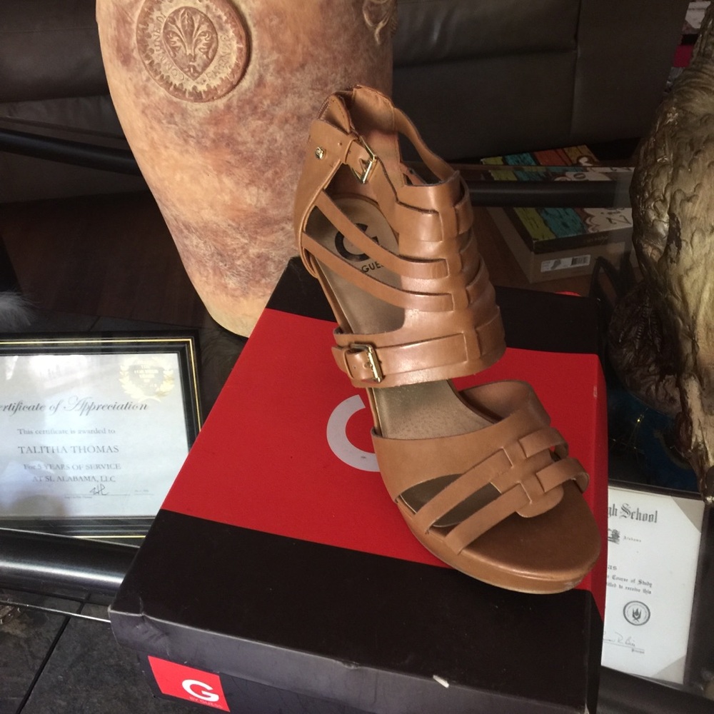 Guess open toe heel shoe