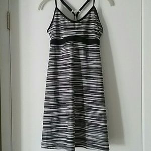 Athleta dress size small