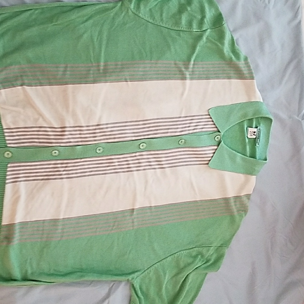 MENS: Perfect casual event sweater/shirt.