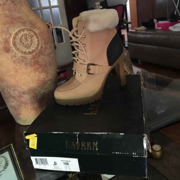 Ralph Lauren boot - Picture 2 of 4