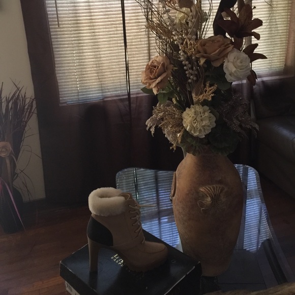 Ralph Lauren boot - Picture 4 of 4