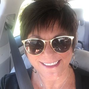 Meet your Posher, Teri