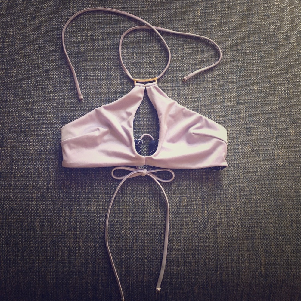 Victoria Secret super sexy key hole bikini top