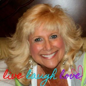 Meet your Posher, Deana