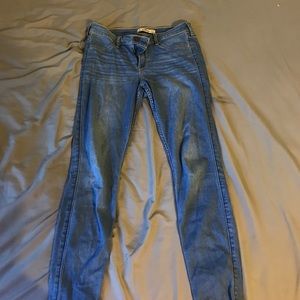 Hollister jeans size 5 short