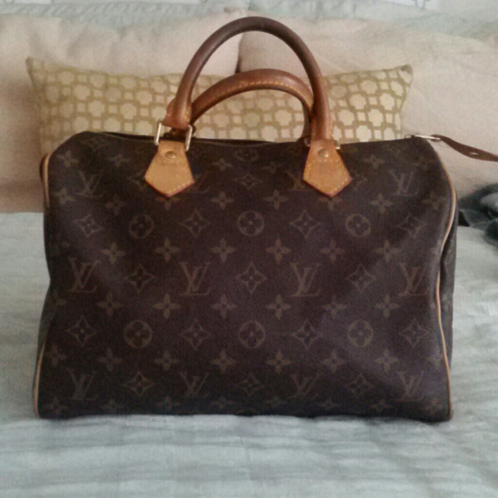 Louis Vuitton AUTHENTIC Speedy 30