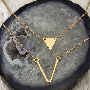 Minimalist gold geometry necklace Minimalist gold geometry necklace