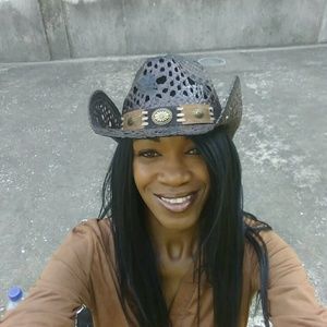 Meet your Posher, Tamisha
