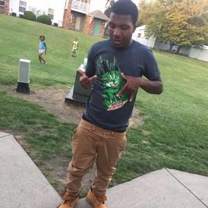 Meet your Posher, Laron