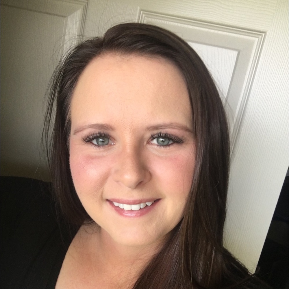 Meet your Posher, Lyndsey