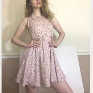 ⭐️ LIGHT PINK STARRY COLLARED SLEEVELESS DRESS ⭐️