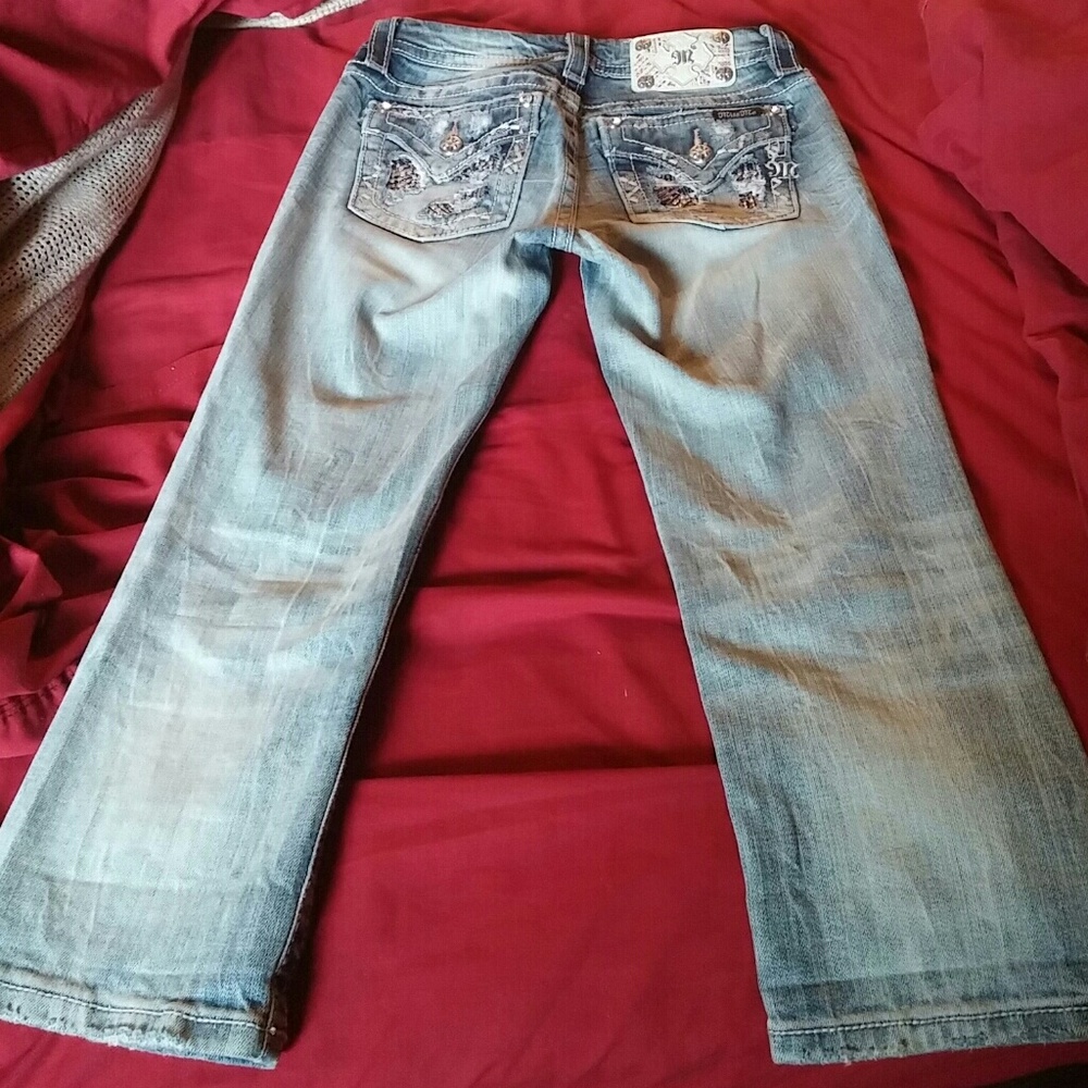 Miss Me Crop Jeans 26