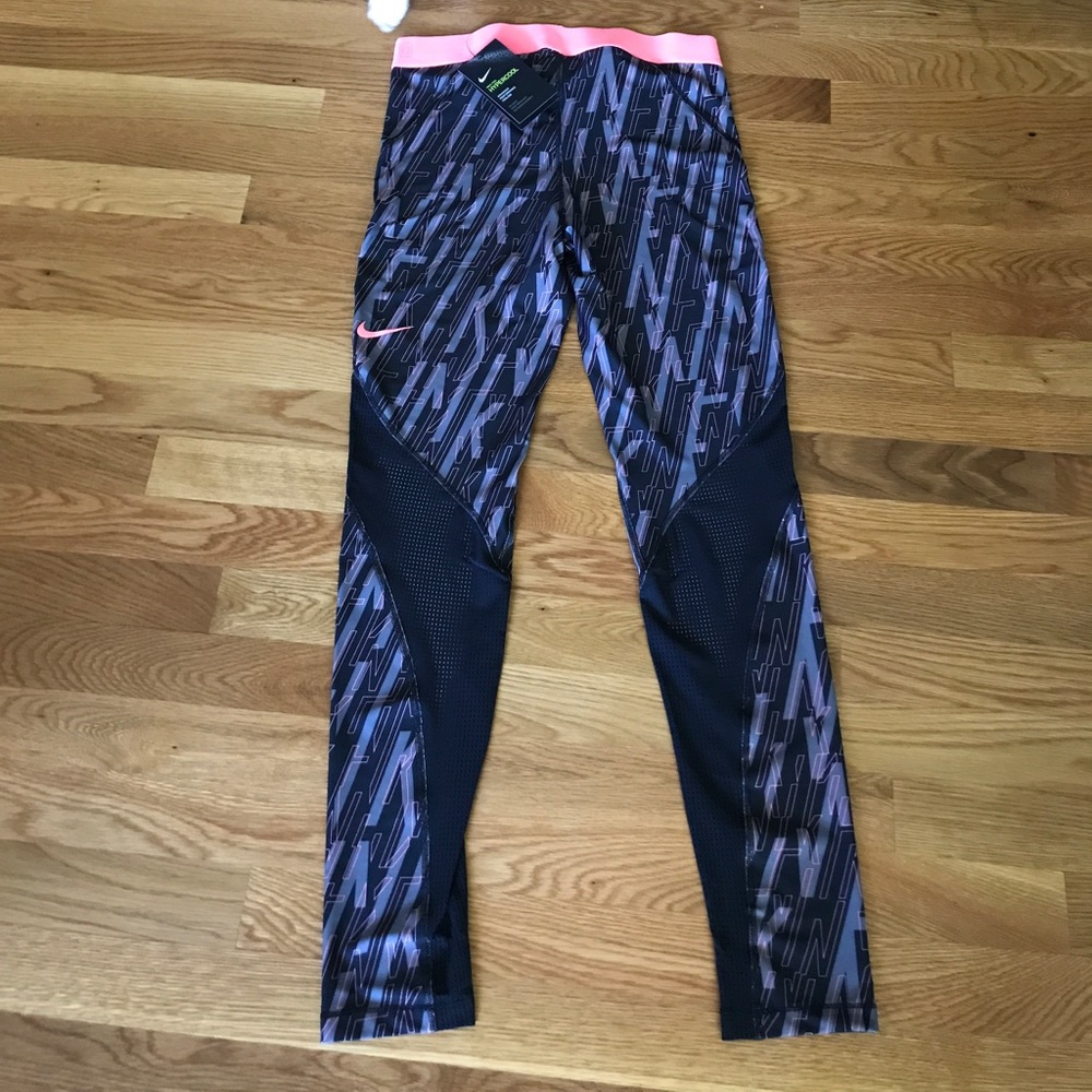 NWT Women's Nike Pro Leggings - Picture 7 of 8