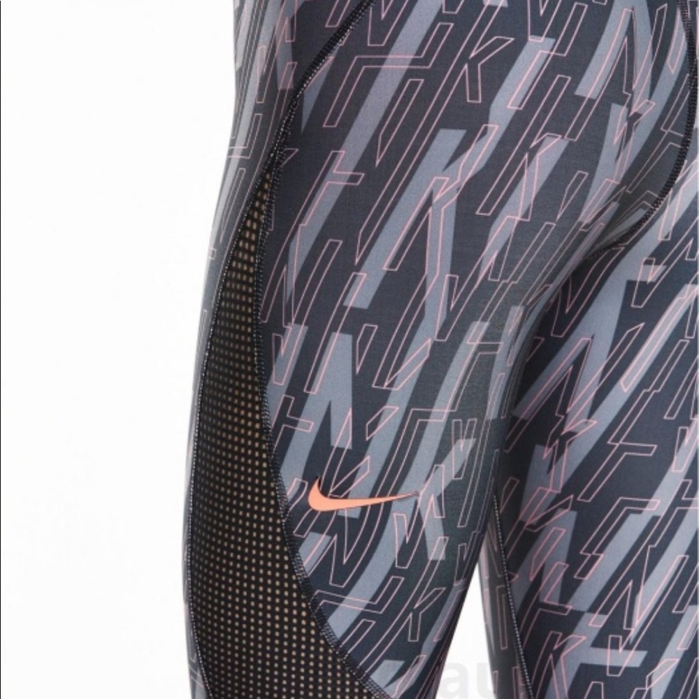NWT Women's Nike Pro Leggings - Picture 4 of 8