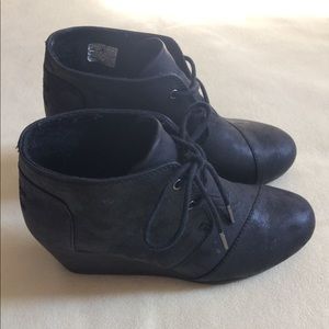 TOMS Black Desert Wedges