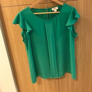Kelly green cap sleeve blouse