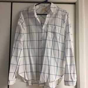 Passport White &a Blue Linen Button Down