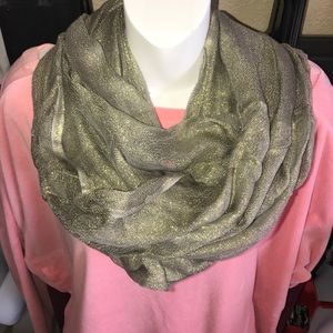 Infinity scarf