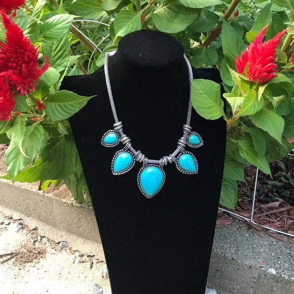 NECKLACE - Picture 4 of 5