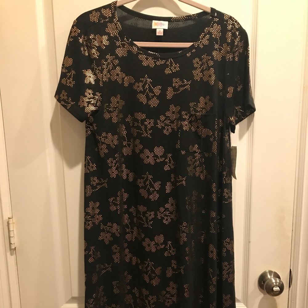 Lularoe BNWT blk/gold floral Carly