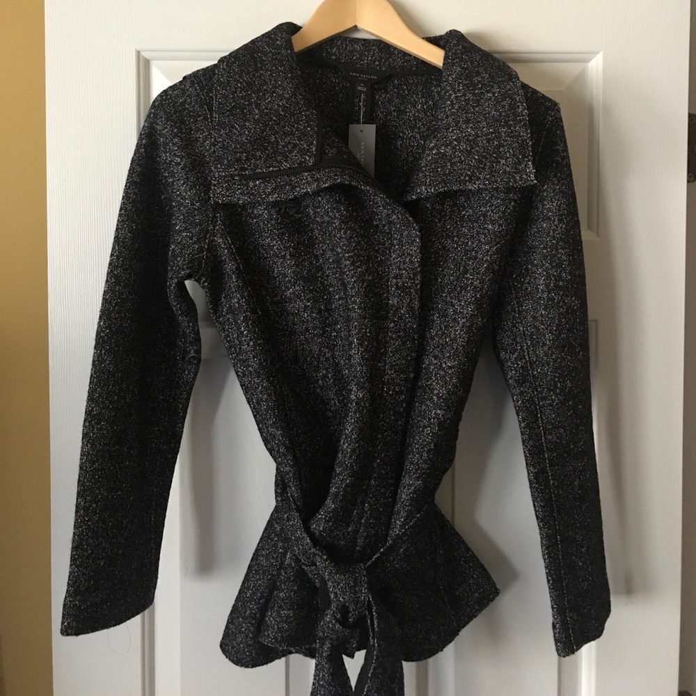 Ann Taylor 3/4 length coat with front zipper.  NEW