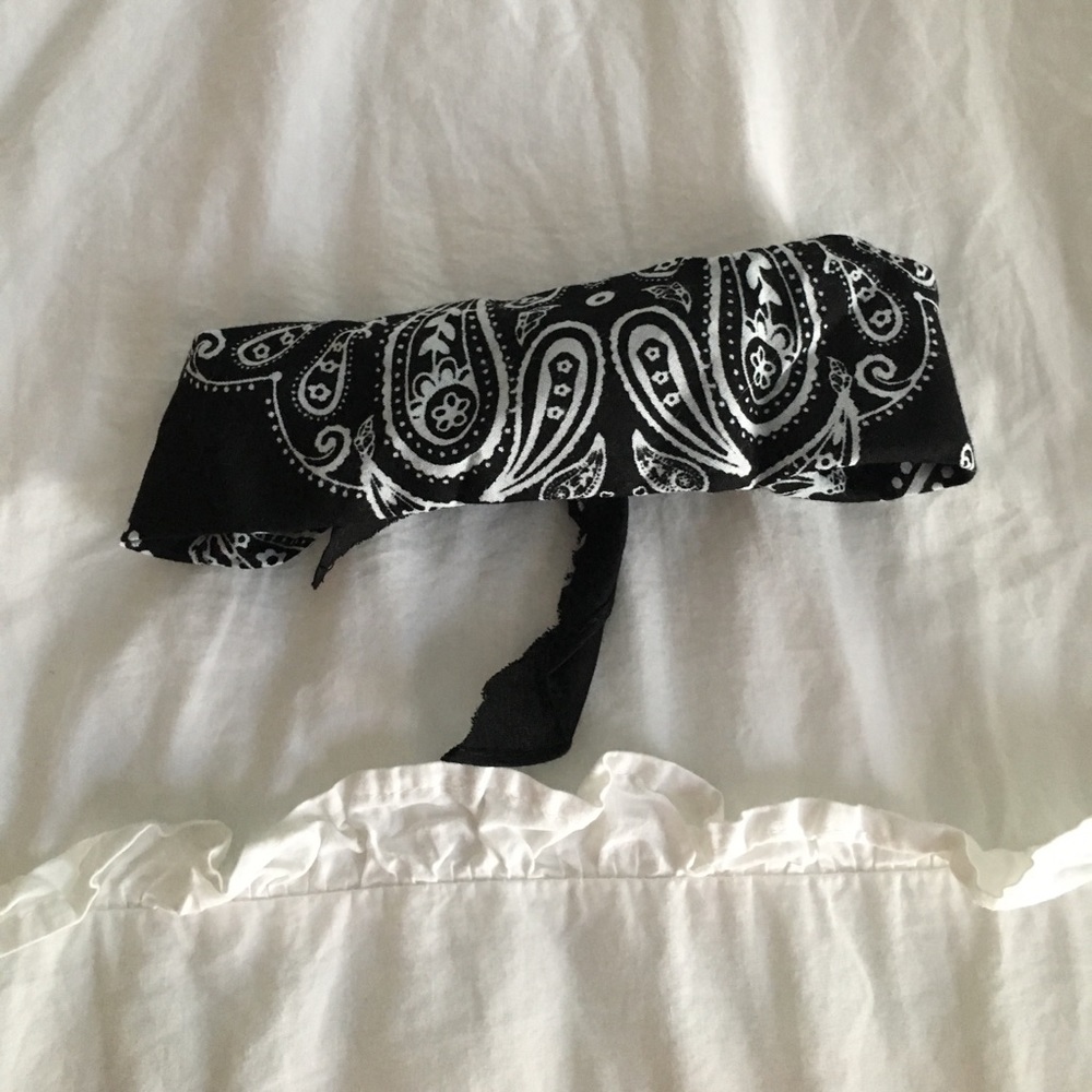 Black and white bandanna