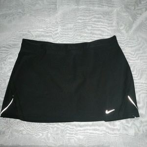 028] Nike fit dry skort medium