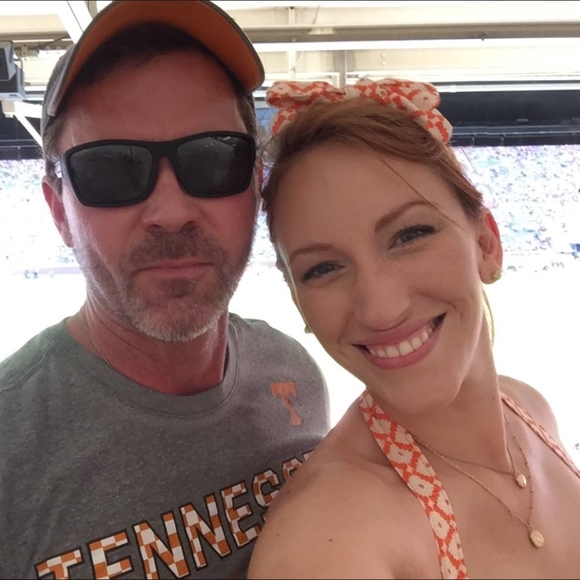 Hello Fellow Poshers! - Picture 4 of 4