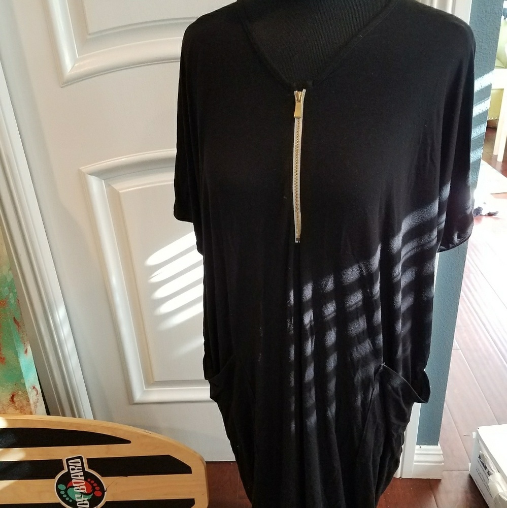 Dwell and slumber black zipper caftan