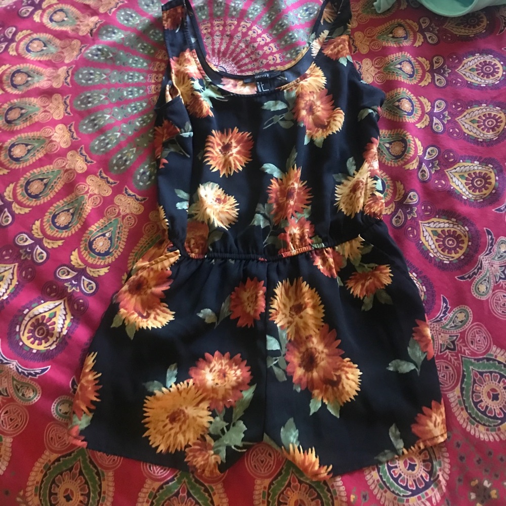 Forever 21 flower print romper