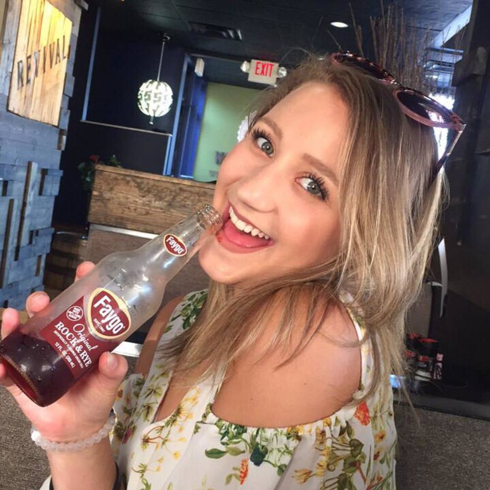 Meet your Posher, Claire
