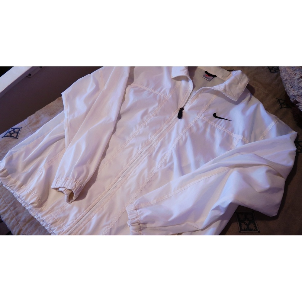 Wind breaker