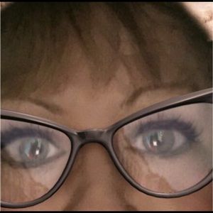 Meet your Posher, Paige