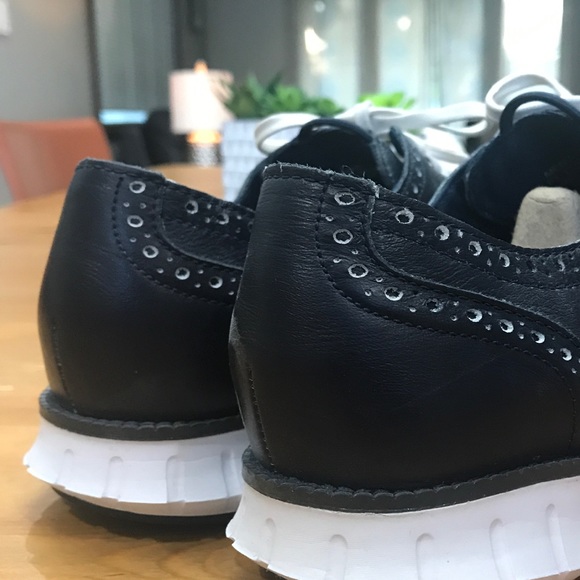 Cole Haan ZERØGRAND Size 9.5 main image 4