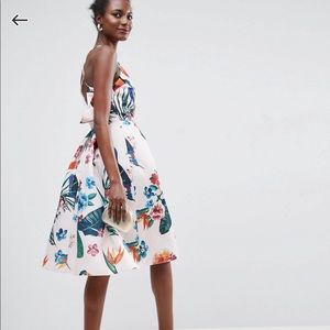 🔥HOST PICK🔥ASOS Tropical Ruffle Back Midi Dress