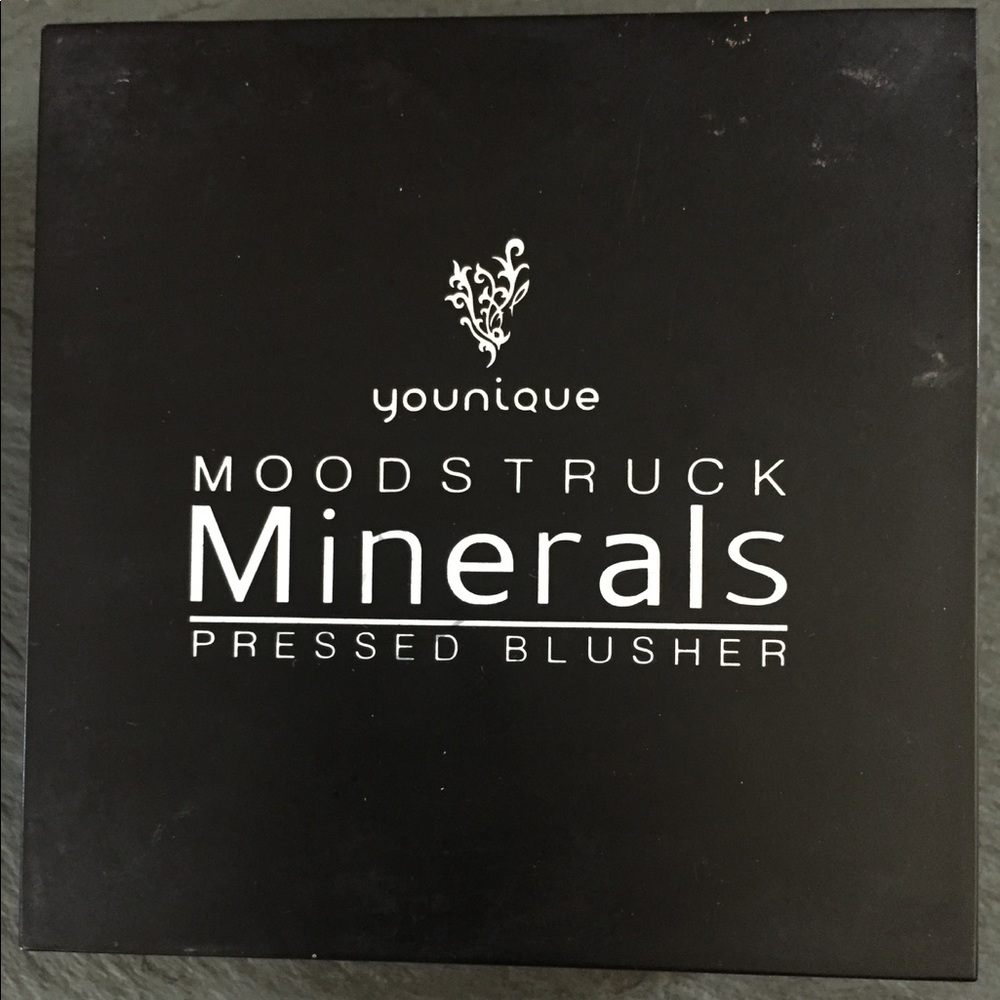 Younique mineral blush