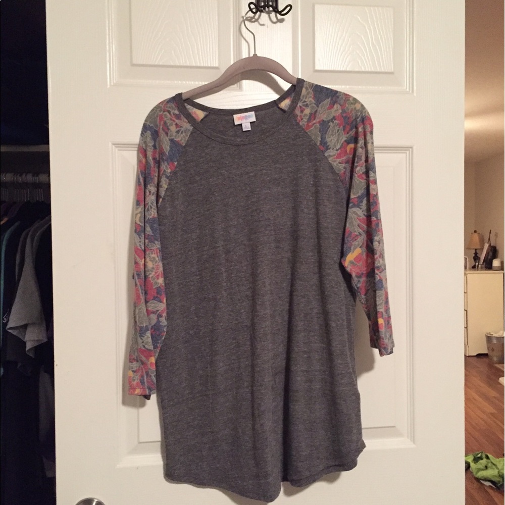 Lularoe randy tee