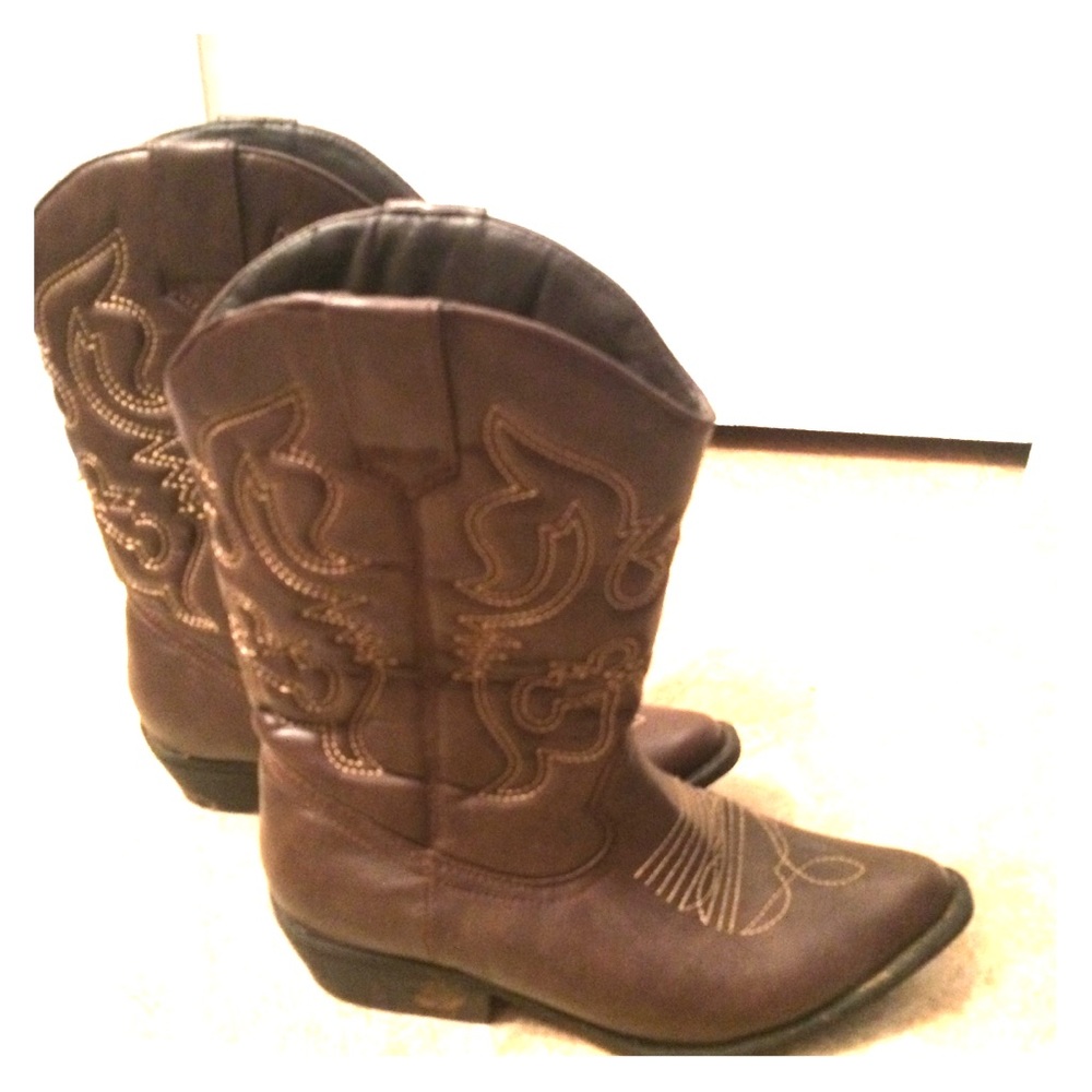Dark brown cowgirl boots