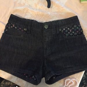 ❤️❤️ Louis Vuitton denim shorts❤️❤️