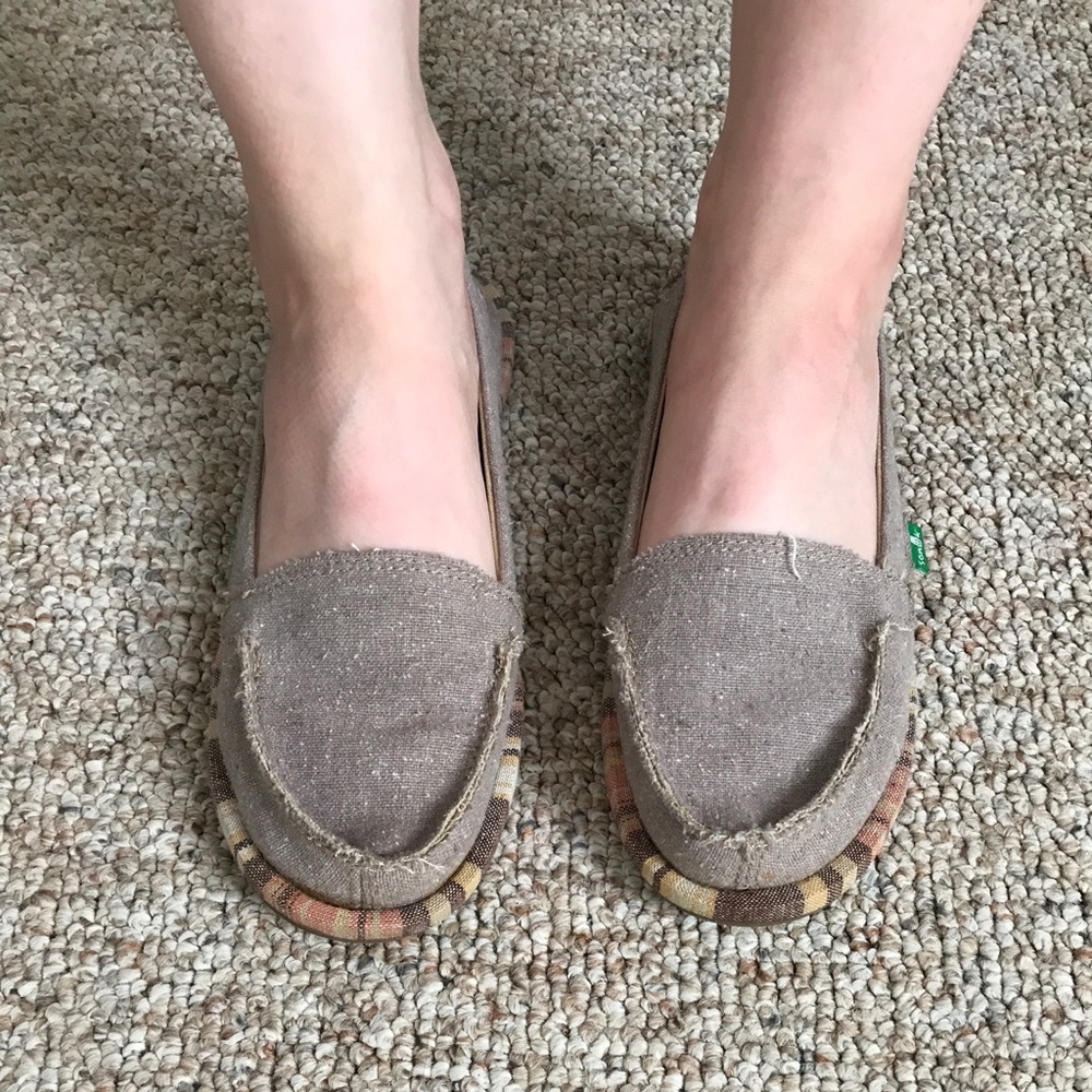 Sanuk slip on shoes