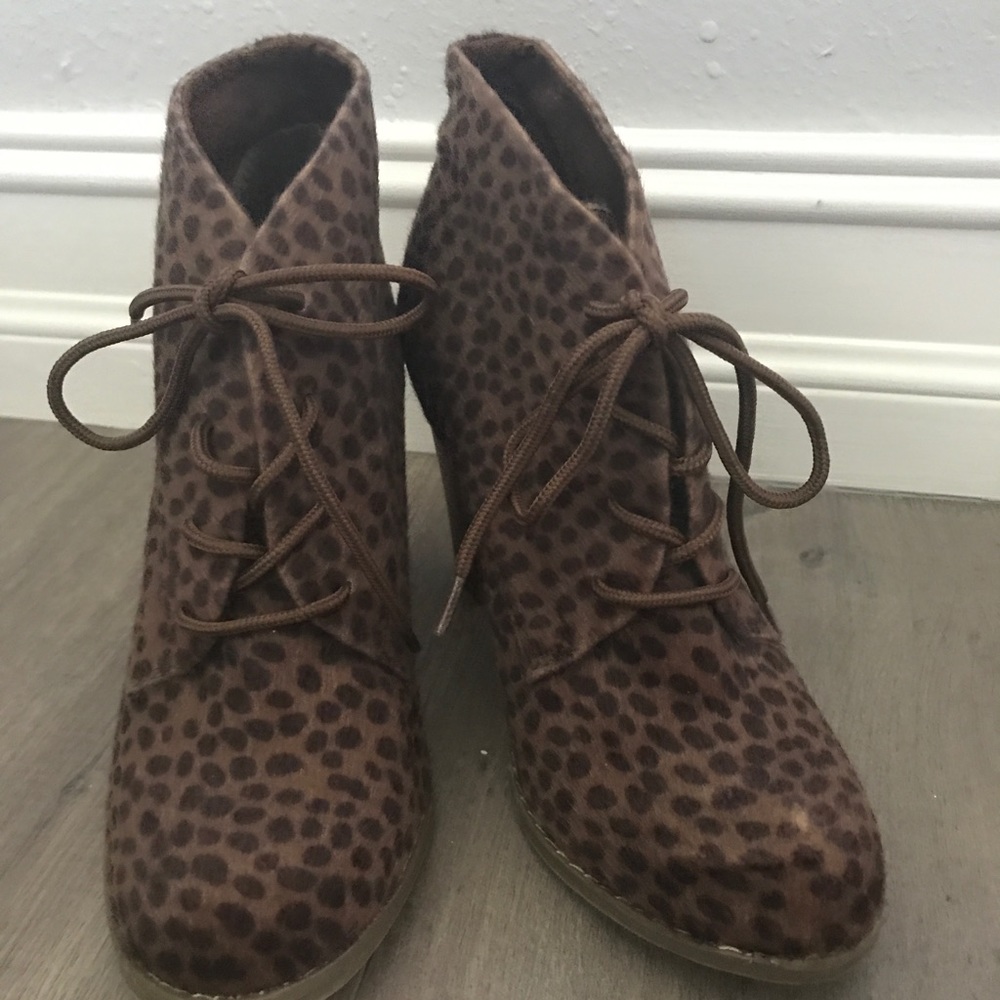 Leopard print Ankle heeled boots