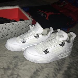 Air Jordan 4 Retros