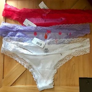 Aerie Lace Thongs 3 Pair - Large NWT