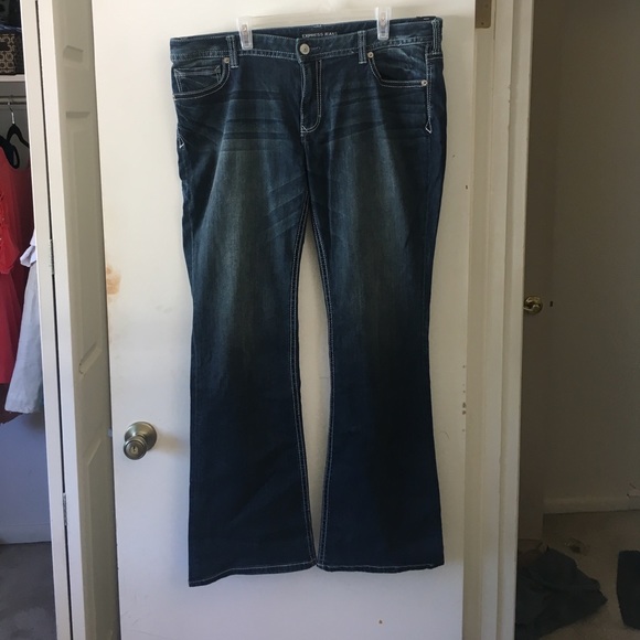 Express Low Rise Boot Jeans - Picture 2 of 6